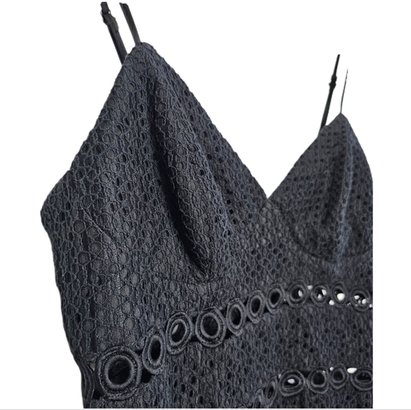 Bardot lace fluted strappy v-neck midi black dress size 4 - Picture 4 of 10